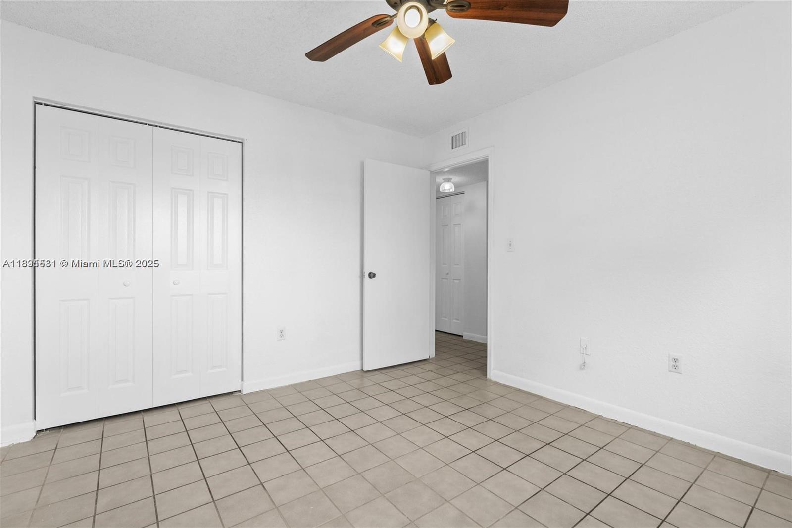 LAGO AZUL CONDO - Residential Lease
