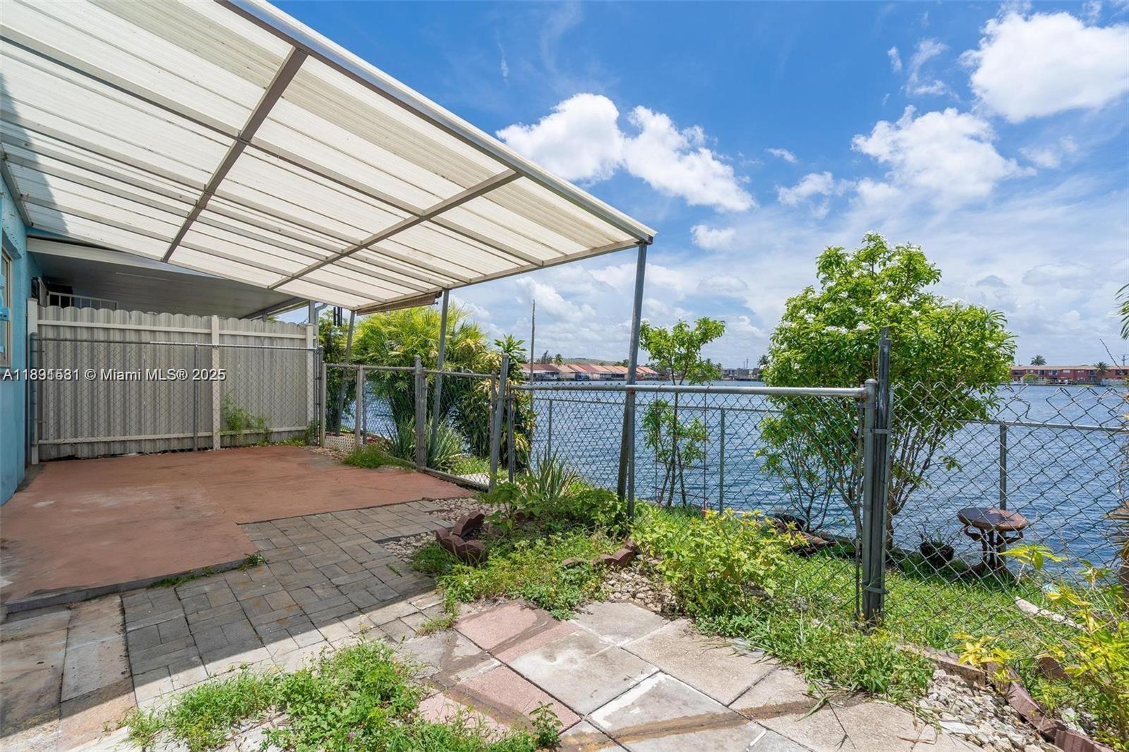 LAGO AZUL CONDO - Residential Lease