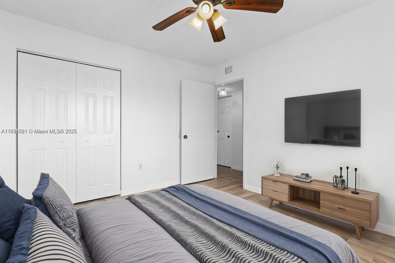 LAGO AZUL CONDO - Residential Lease