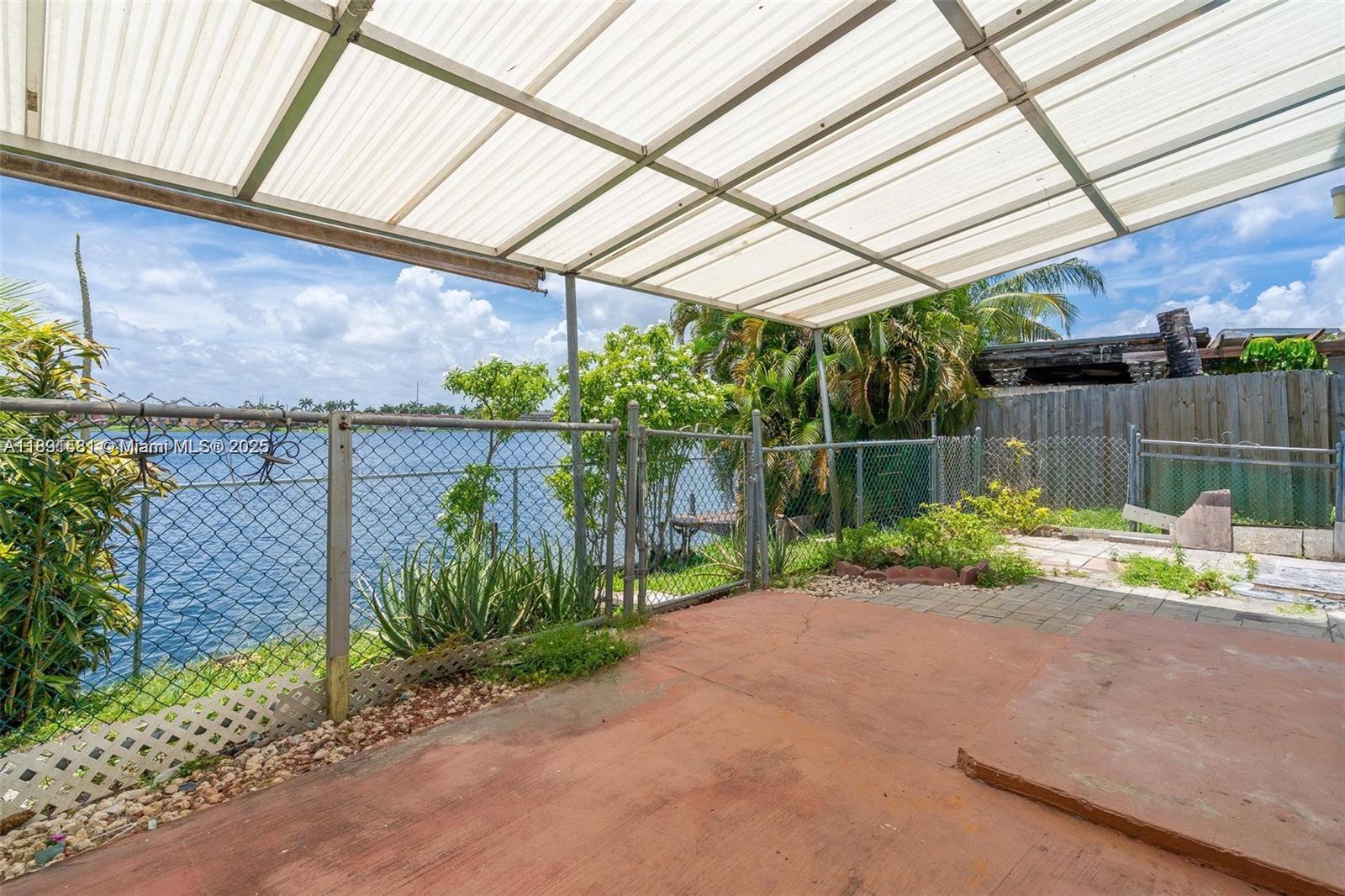 LAGO AZUL CONDO - Residential Lease