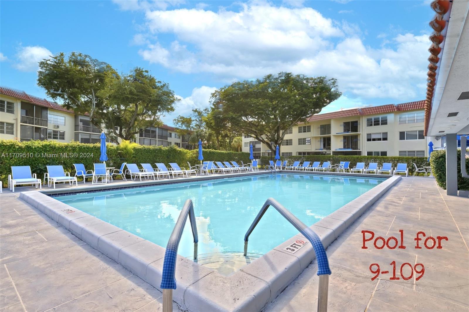 HOLLYBROOK GOLF AND TENNIS - Residential