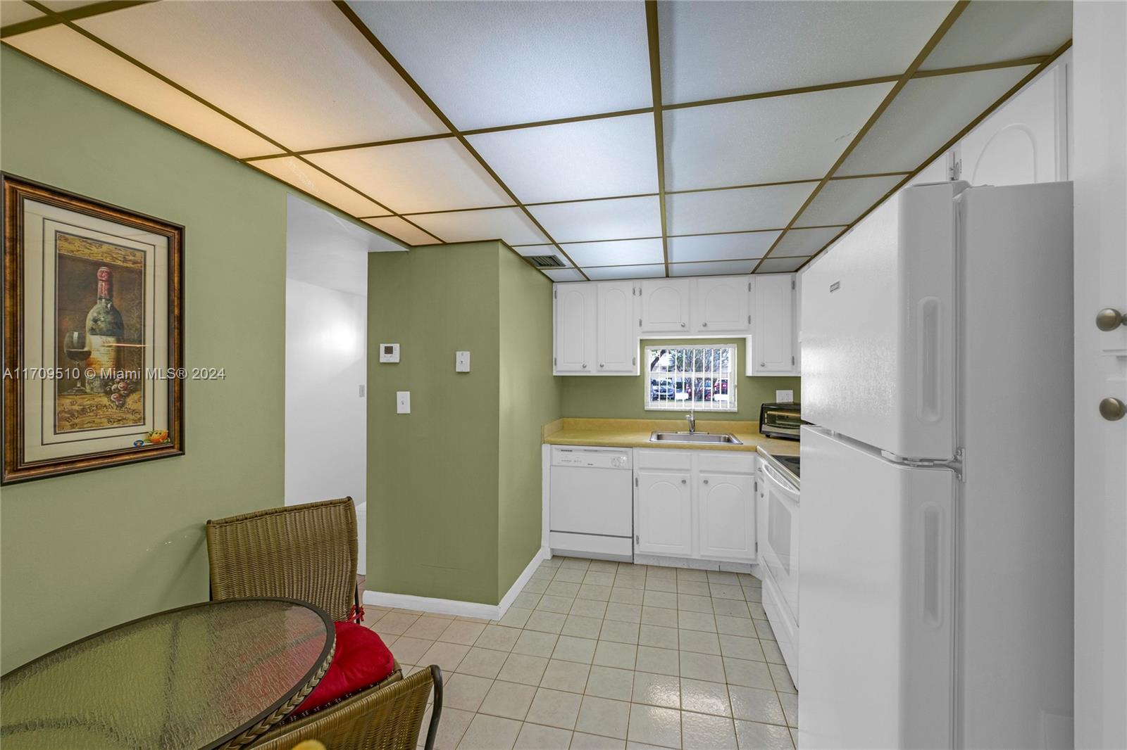 HOLLYBROOK GOLF AND TENNIS - Residential