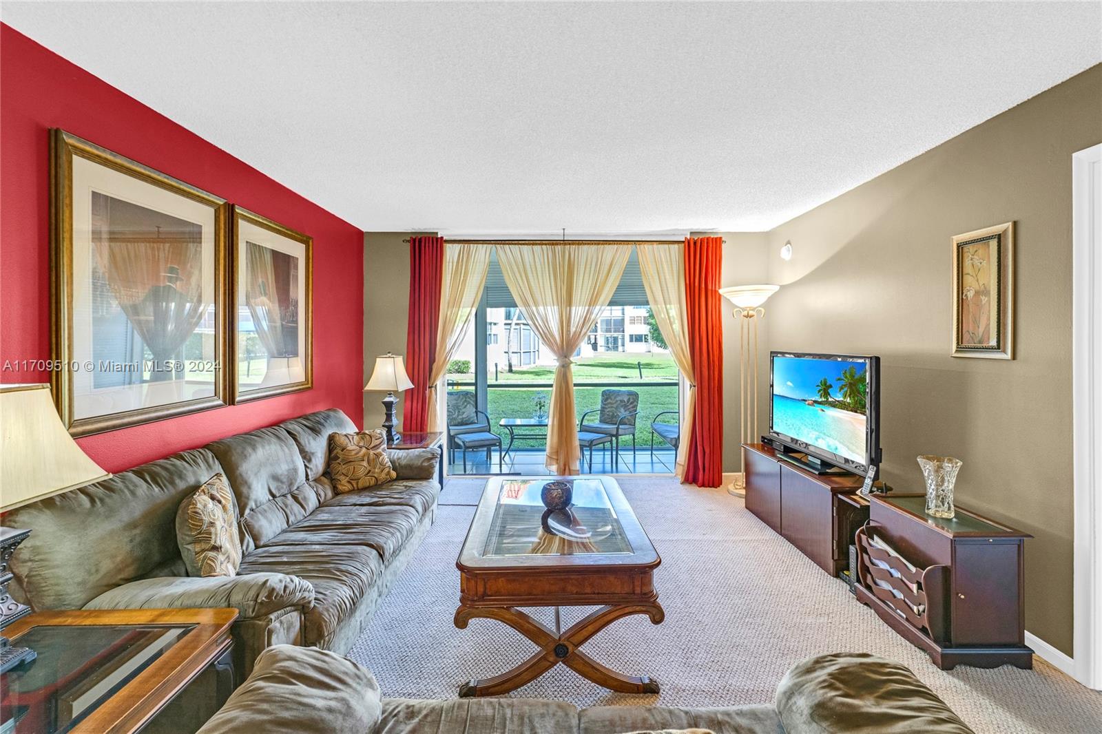 HOLLYBROOK GOLF AND TENNIS - Residential