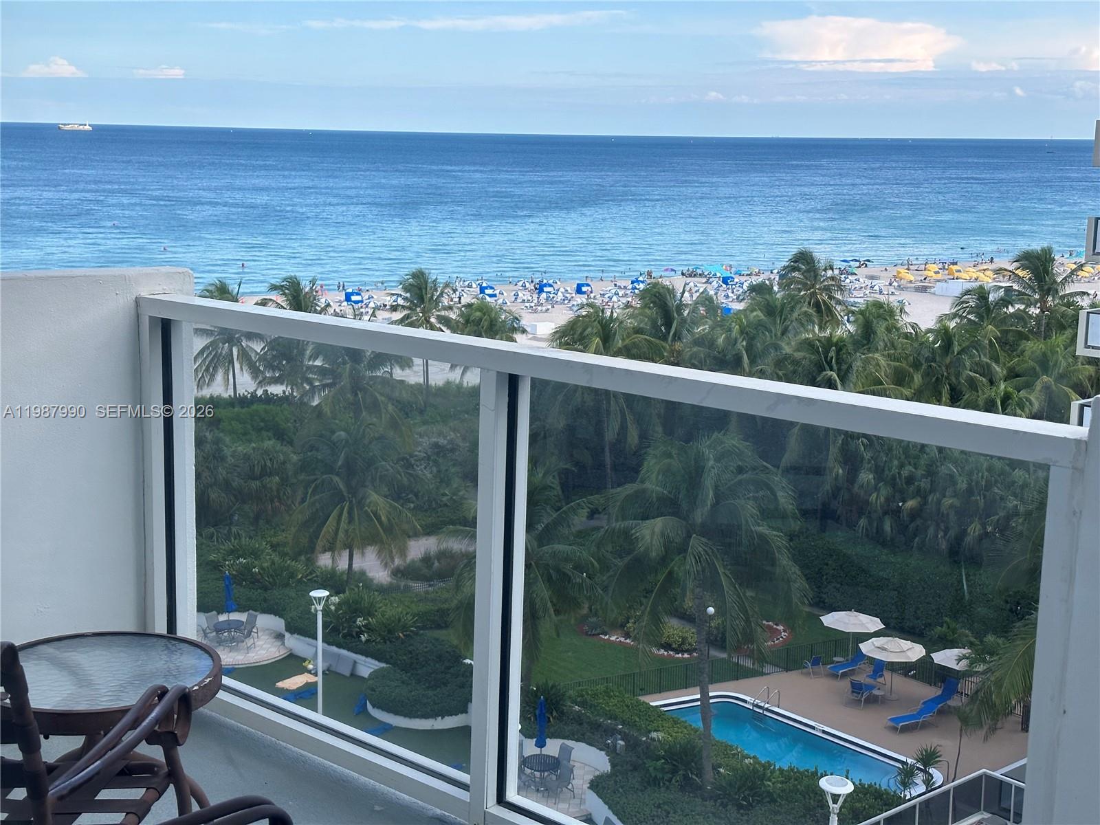 THE DECOPLAGE CONDO - Residential Lease