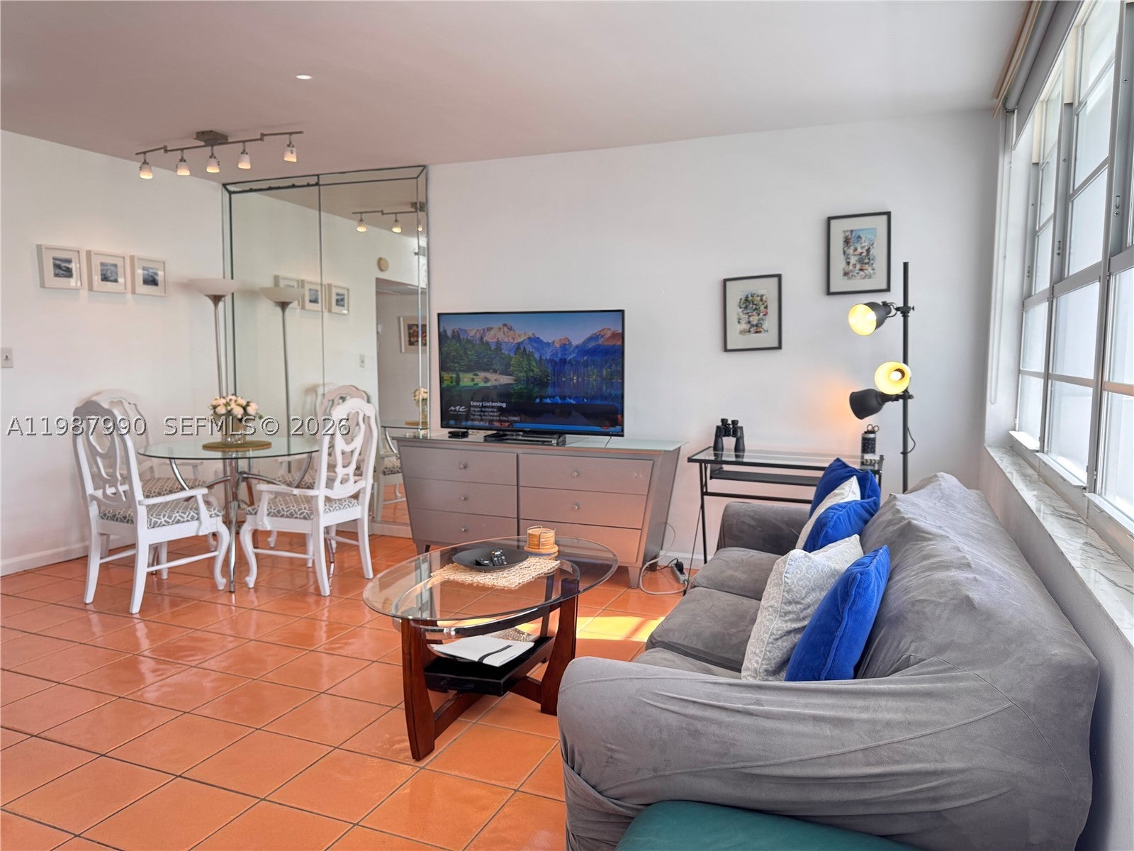 100 Lincoln Rd 836