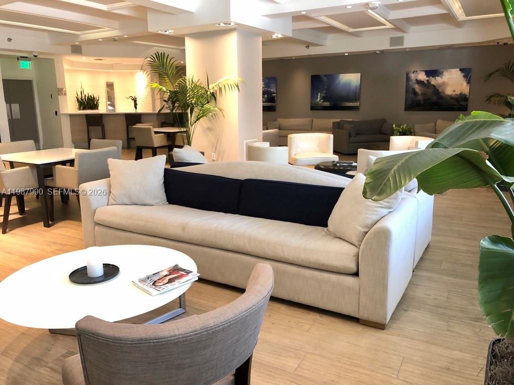 THE DECOPLAGE CONDO - Residential Lease