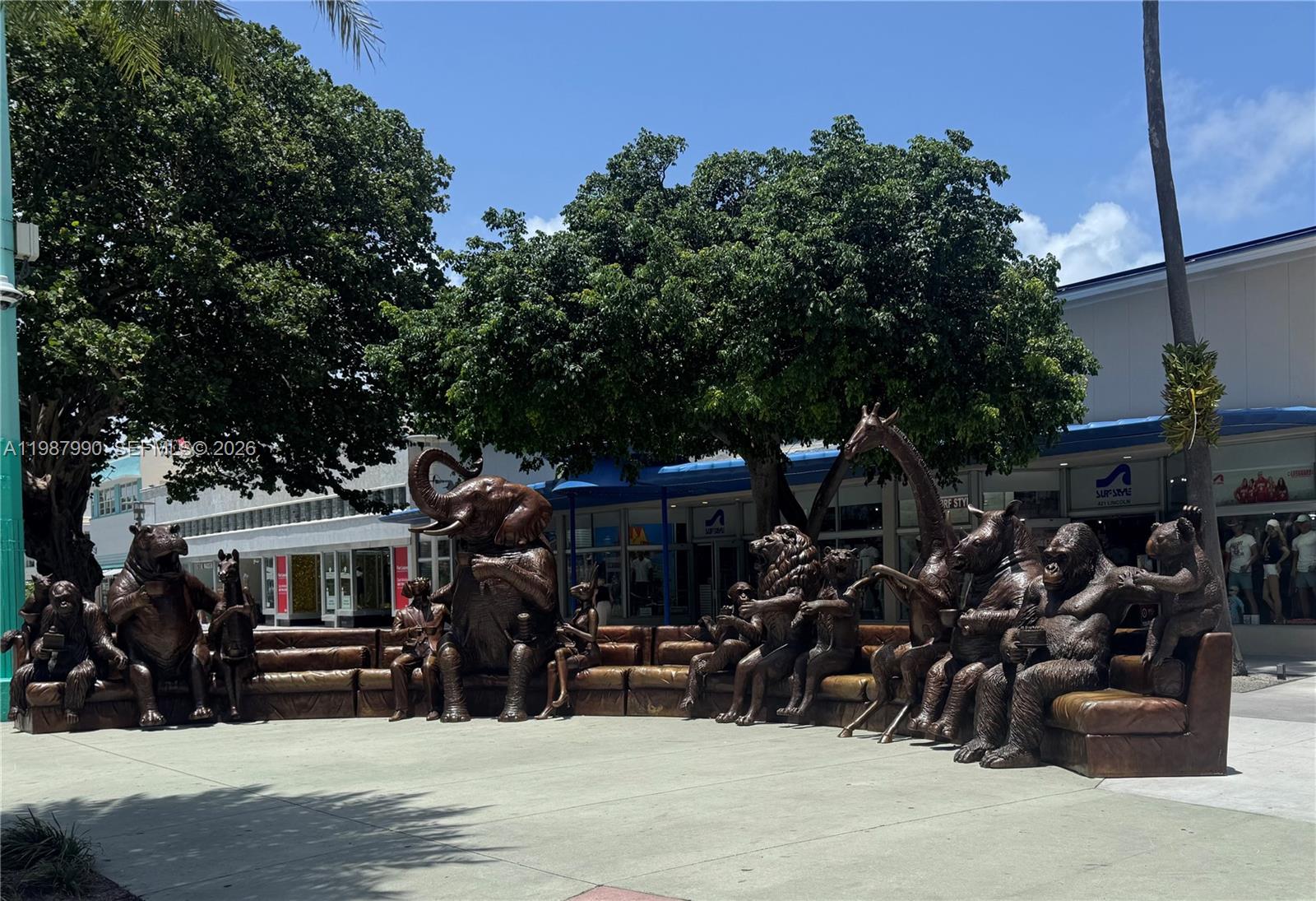 THE DECOPLAGE CONDO - Residential Lease