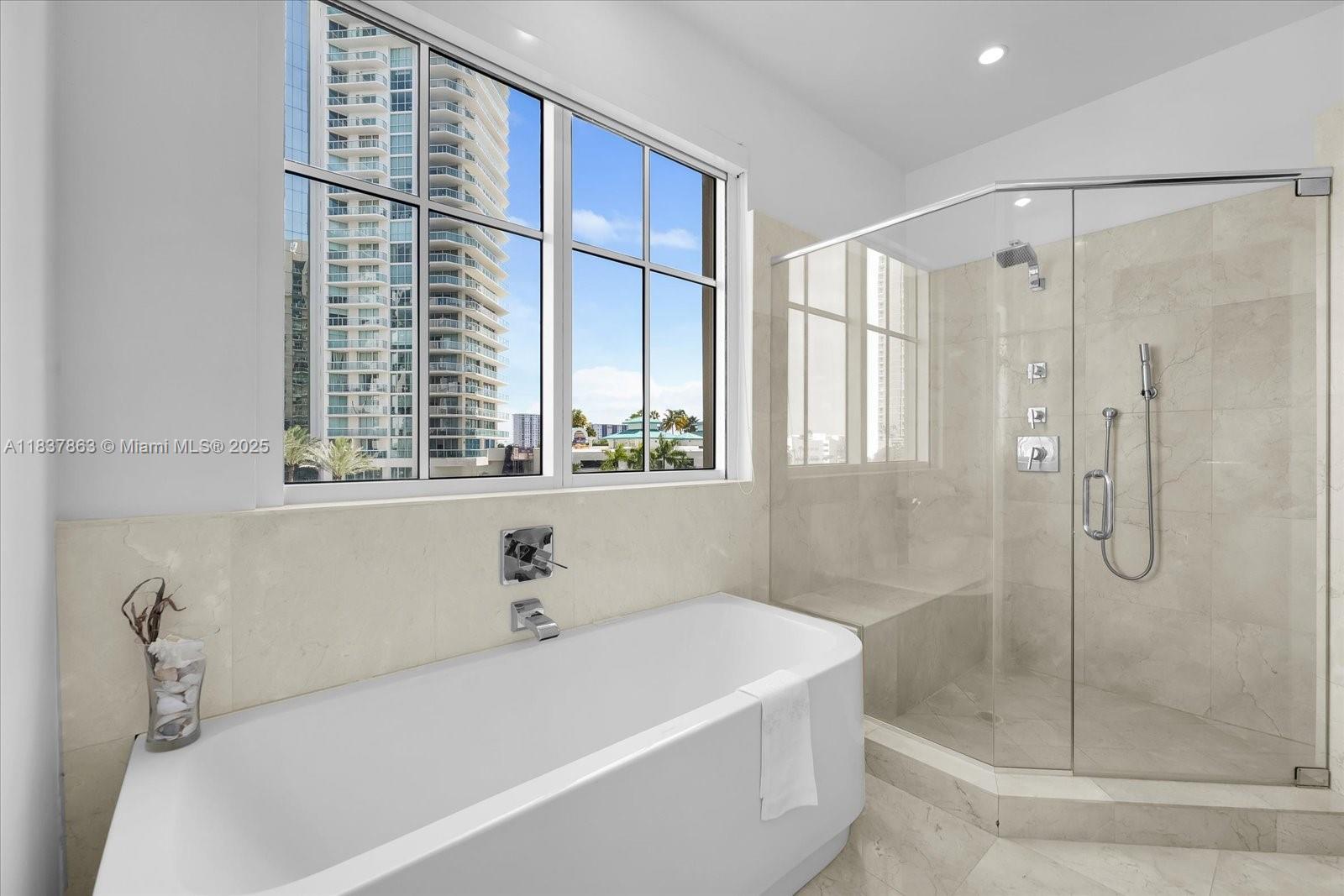 ST TROPEZ ON THE BAY II C - Residential