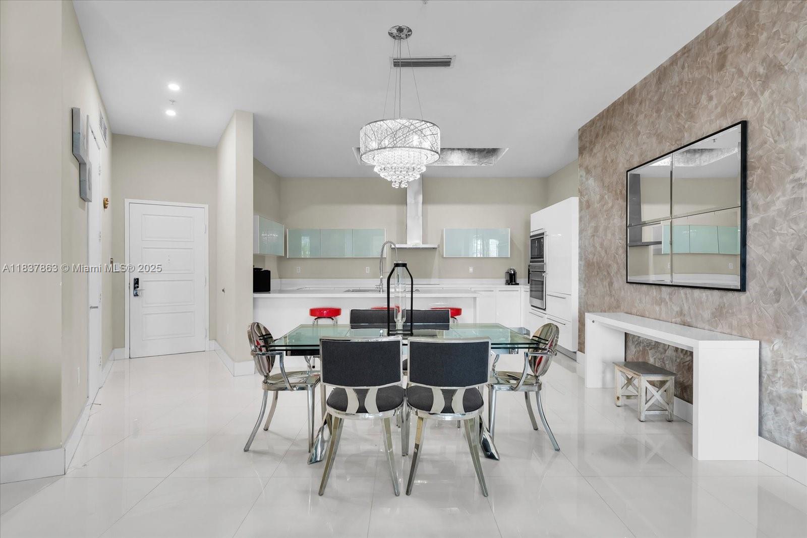 200 Sunny Isles Blvd TH-404