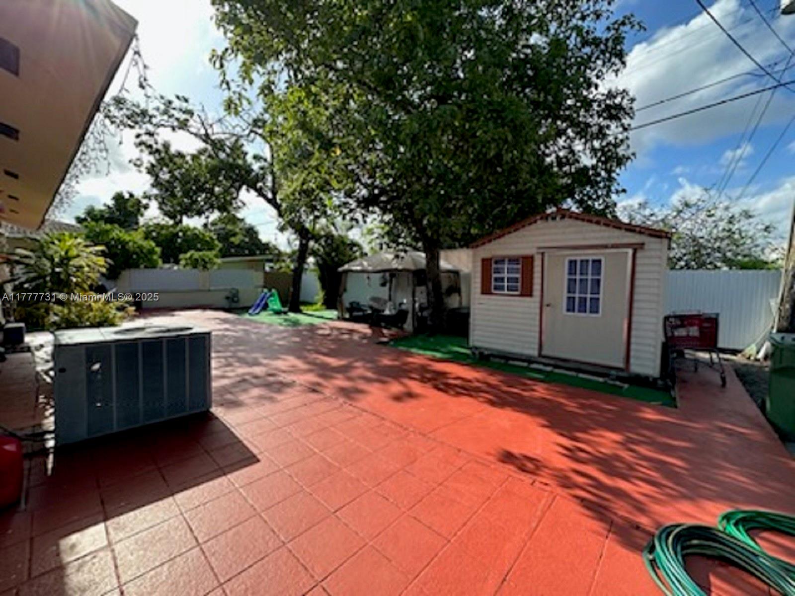 SUNLAND HOMES - Residential Lease