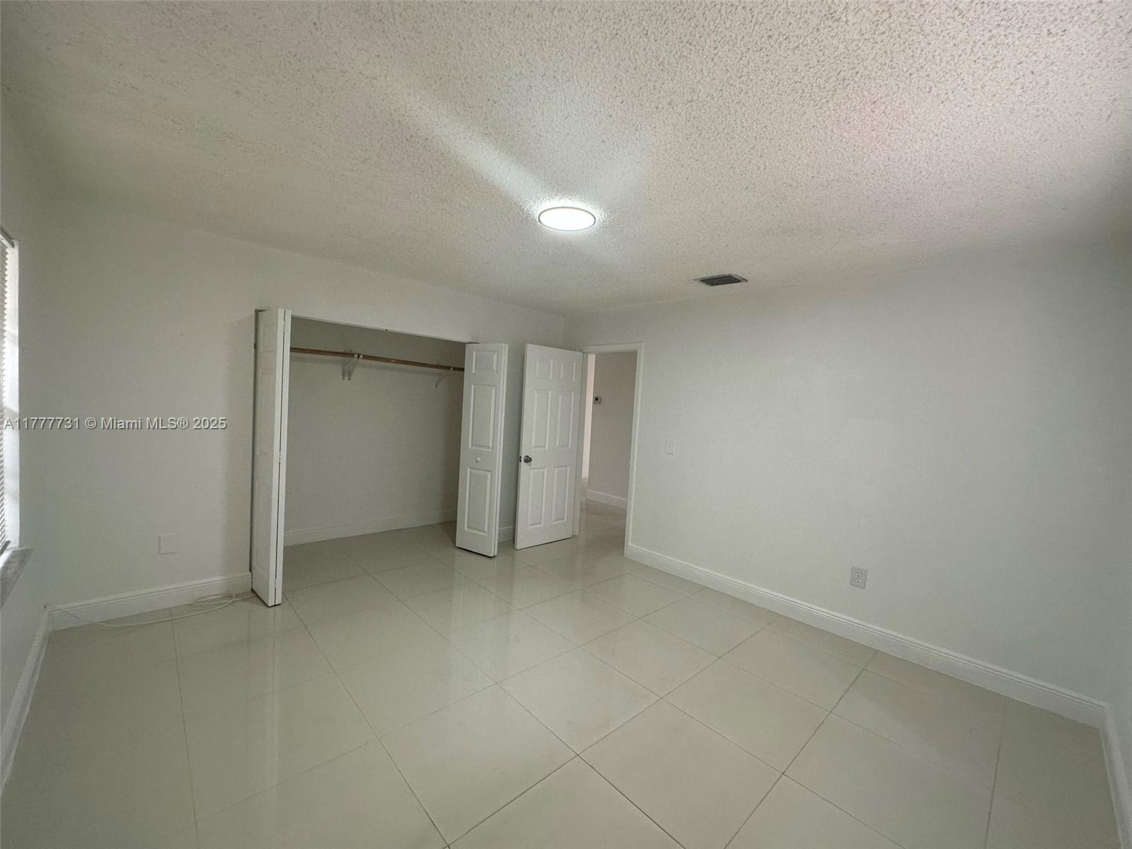 SUNLAND HOMES - Residential Lease