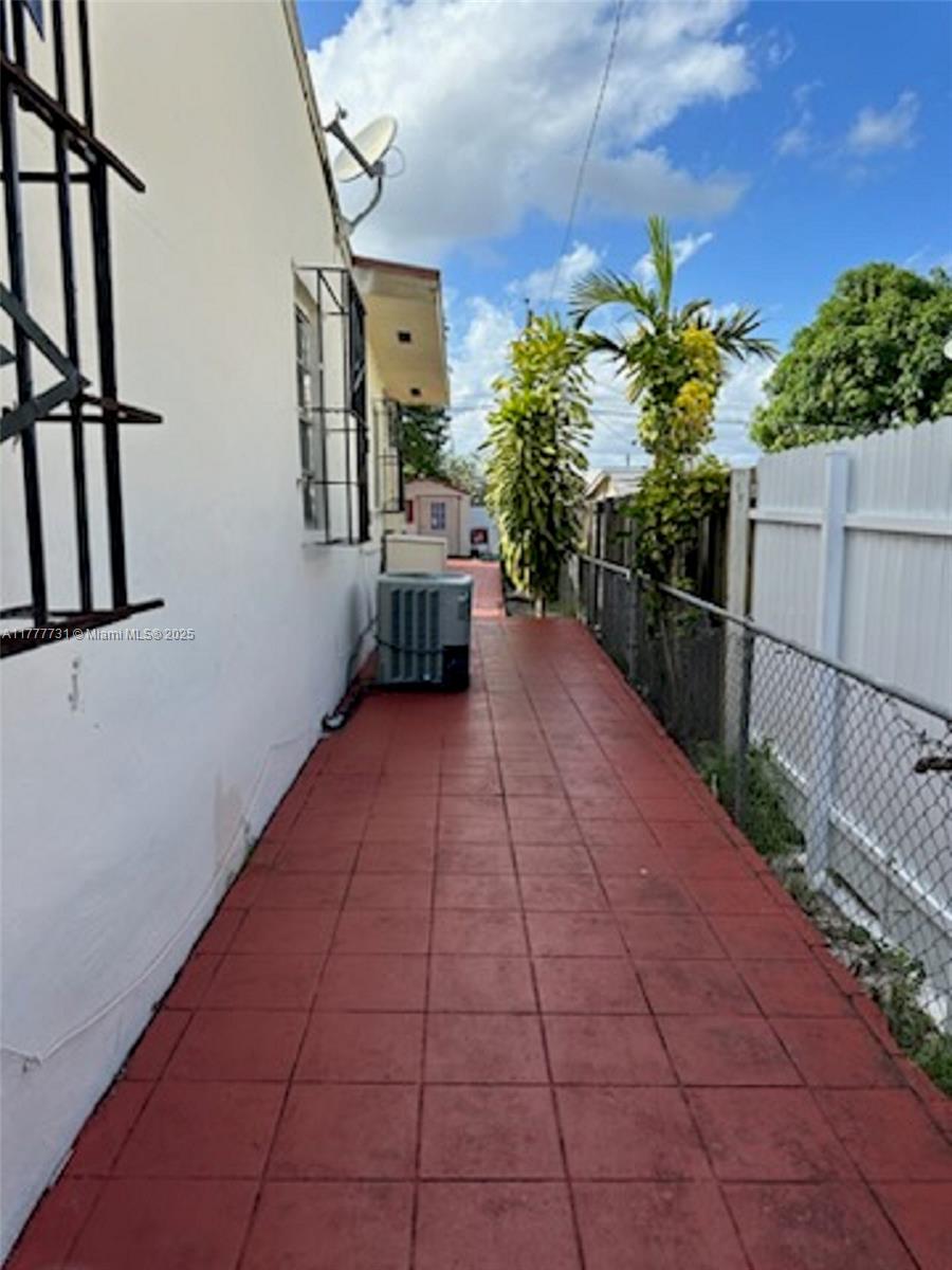 SUNLAND HOMES - Residential Lease