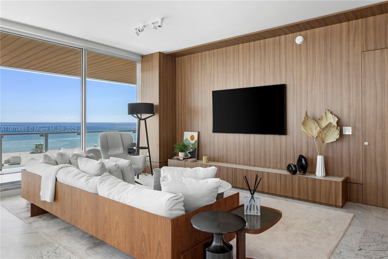5775 Collins Ave 503