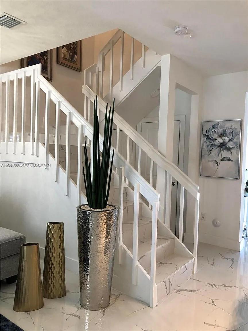 ENCLAVE SOUTH PHASE 2 - Residential