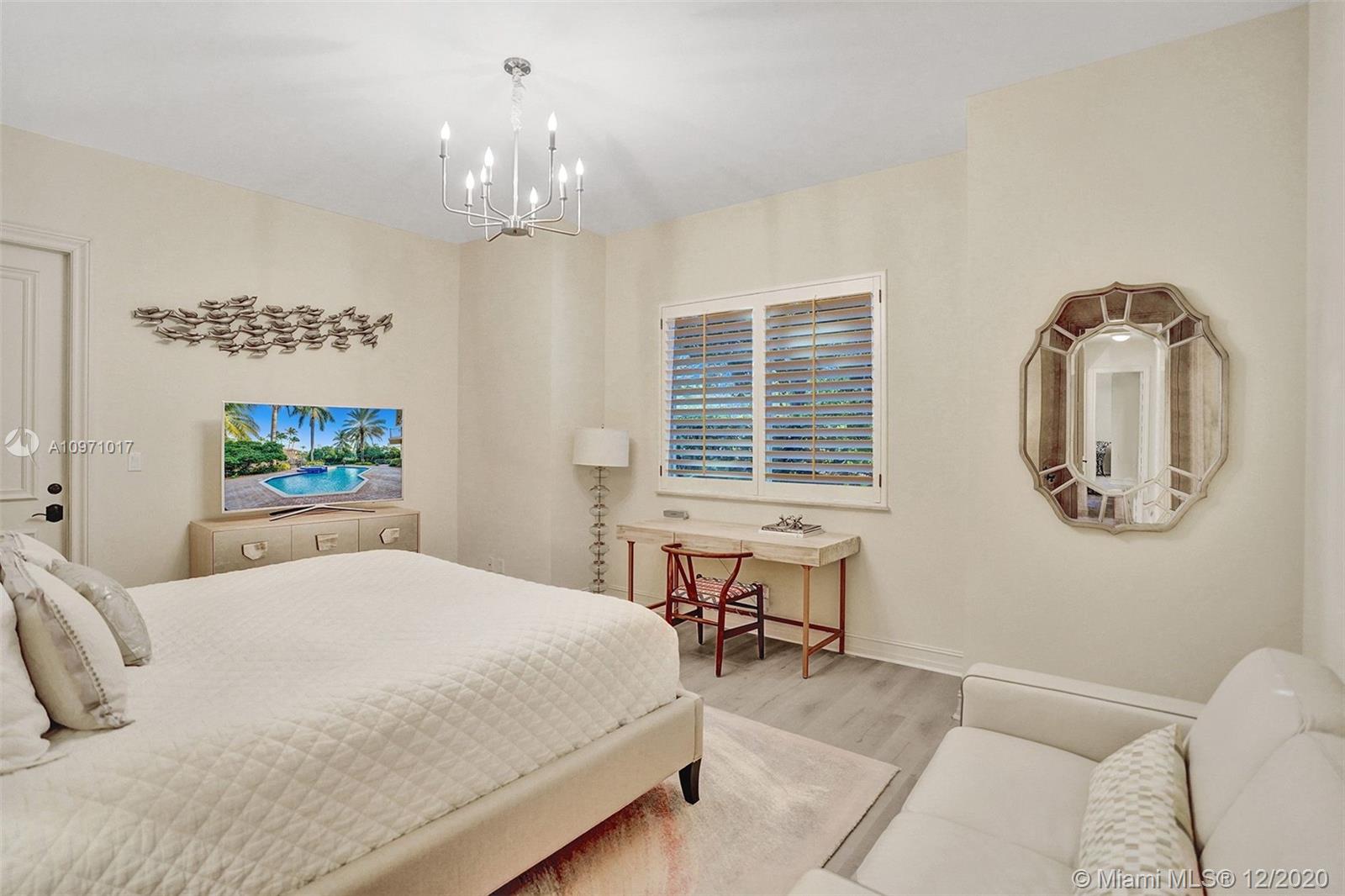 BAY COLONY SEC OF LANDING - Residential