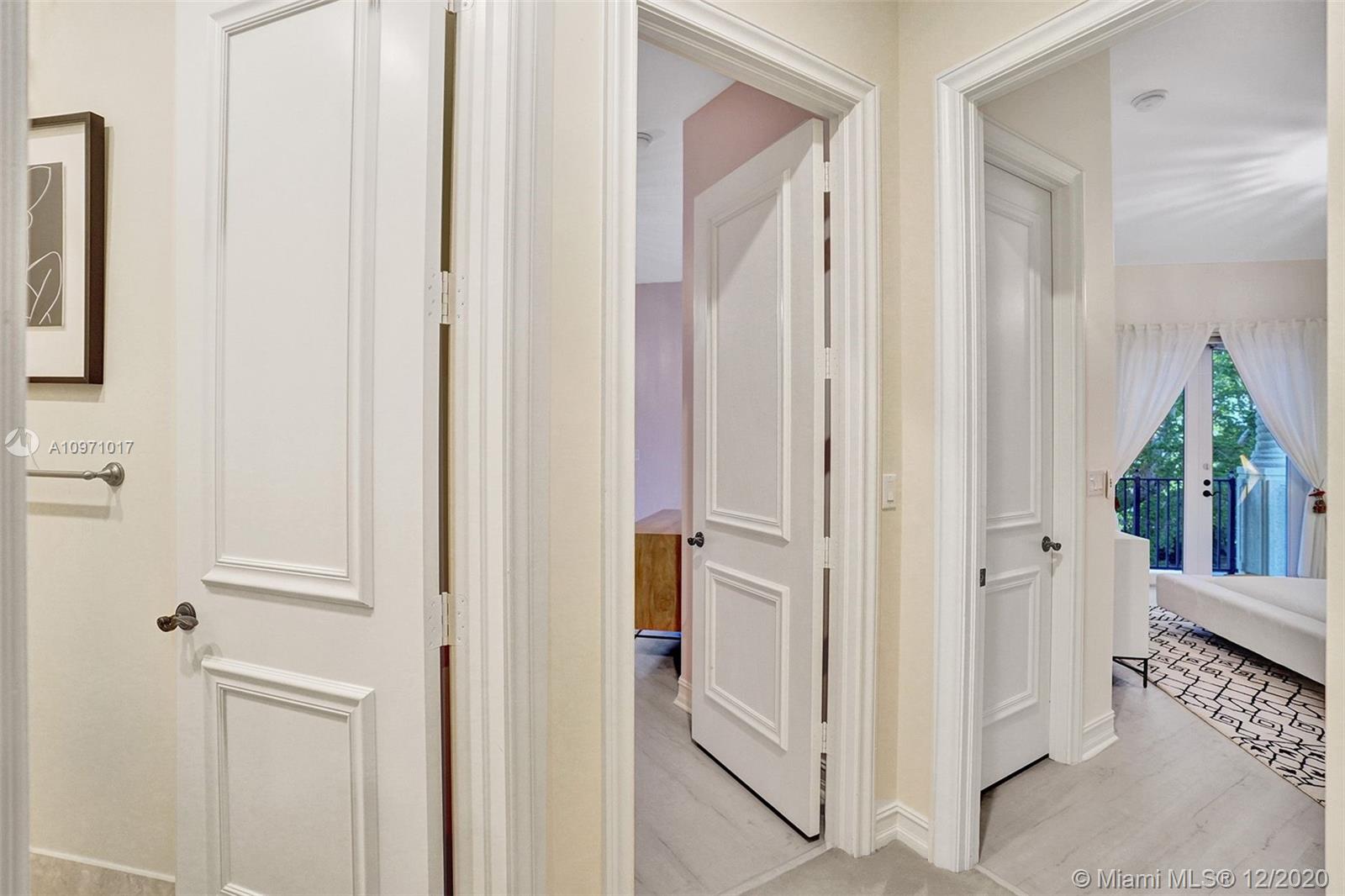 BAY COLONY SEC OF LANDING - Residential