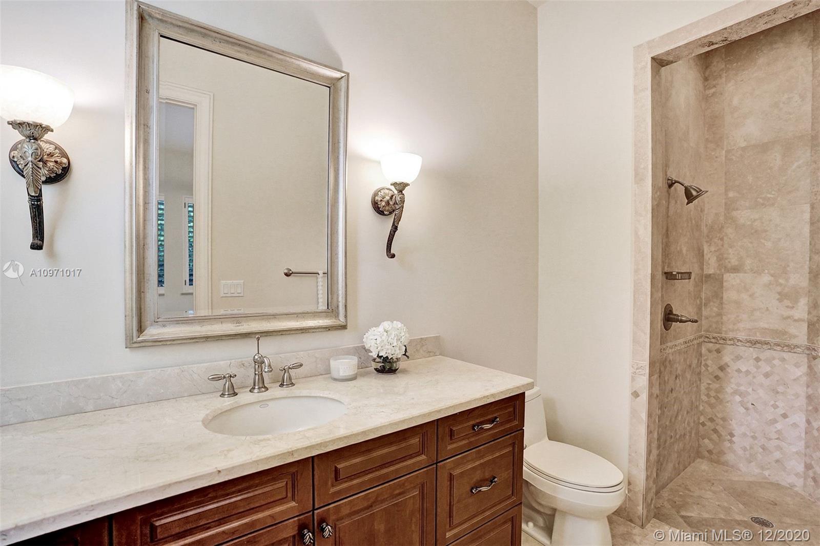 BAY COLONY SEC OF LANDING - Residential