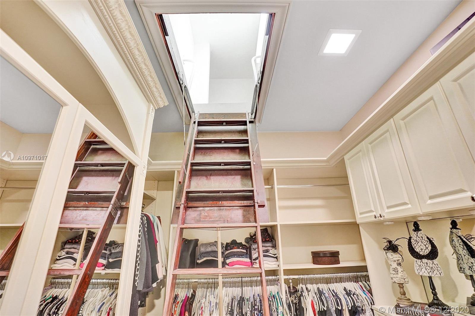 BAY COLONY SEC OF LANDING - Residential