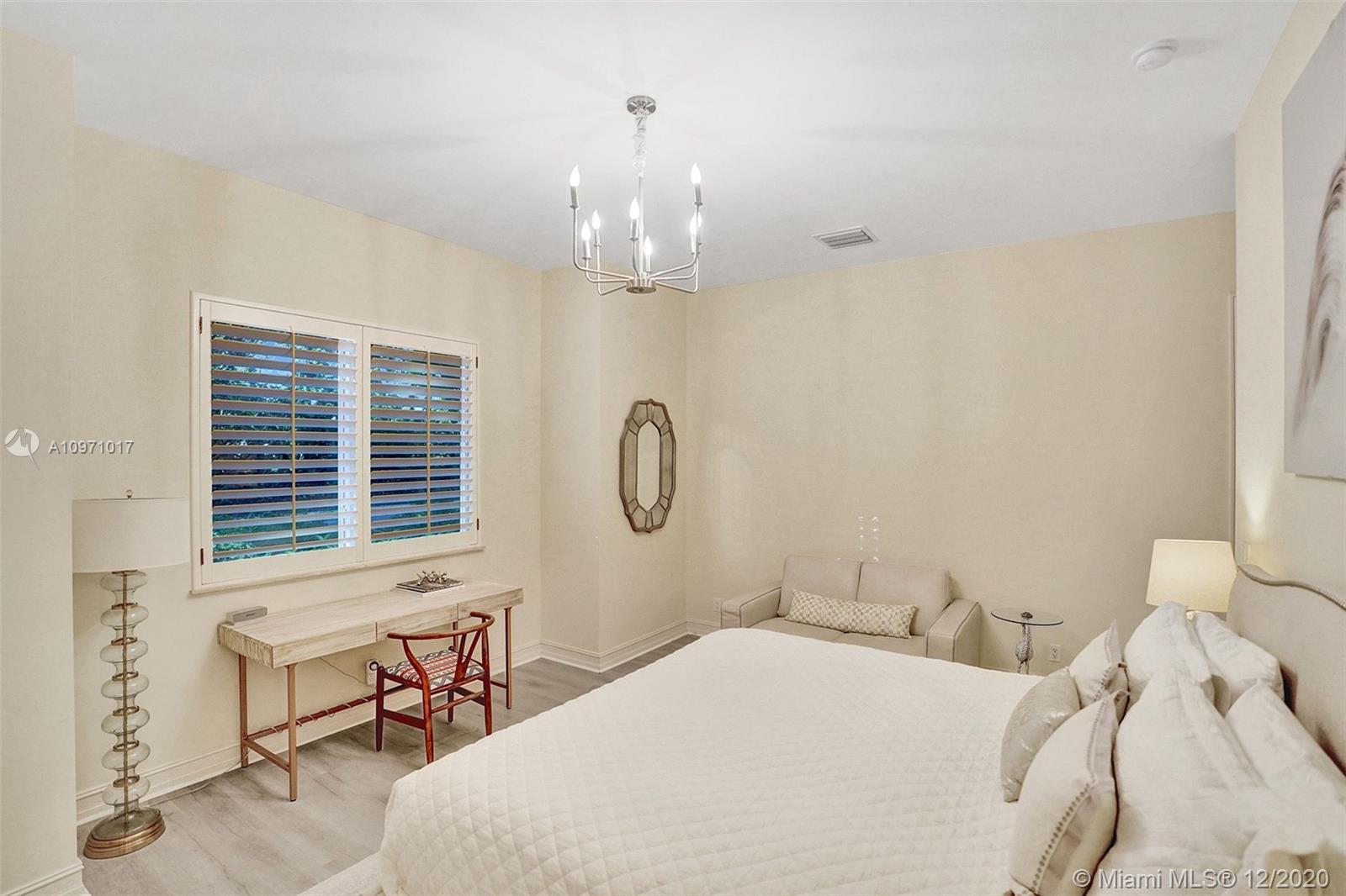 BAY COLONY SEC OF LANDING - Residential