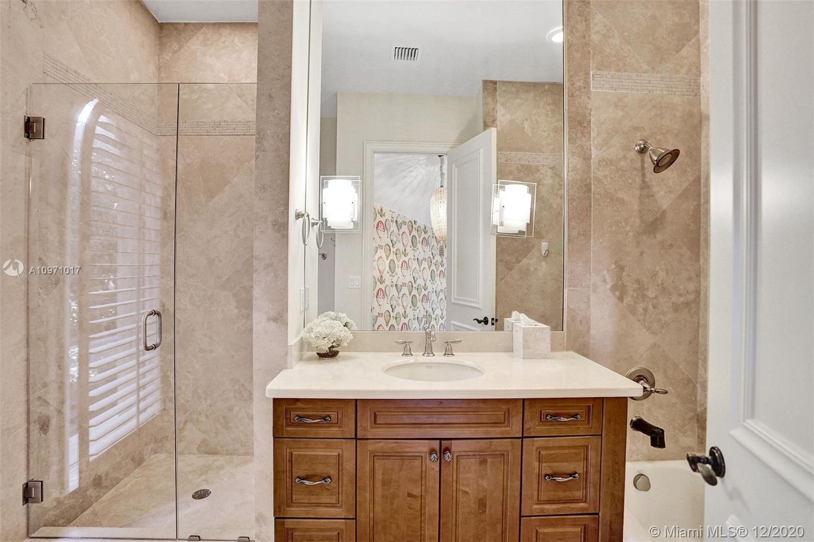 BAY COLONY SEC OF LANDING - Residential