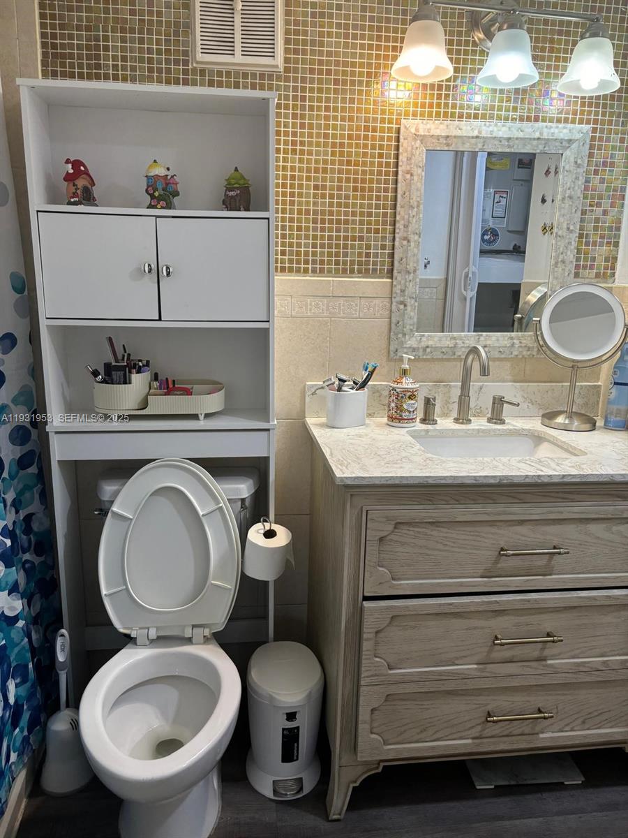 ANTIGUA AT CNTRY CLUBOF M - Residential Lease