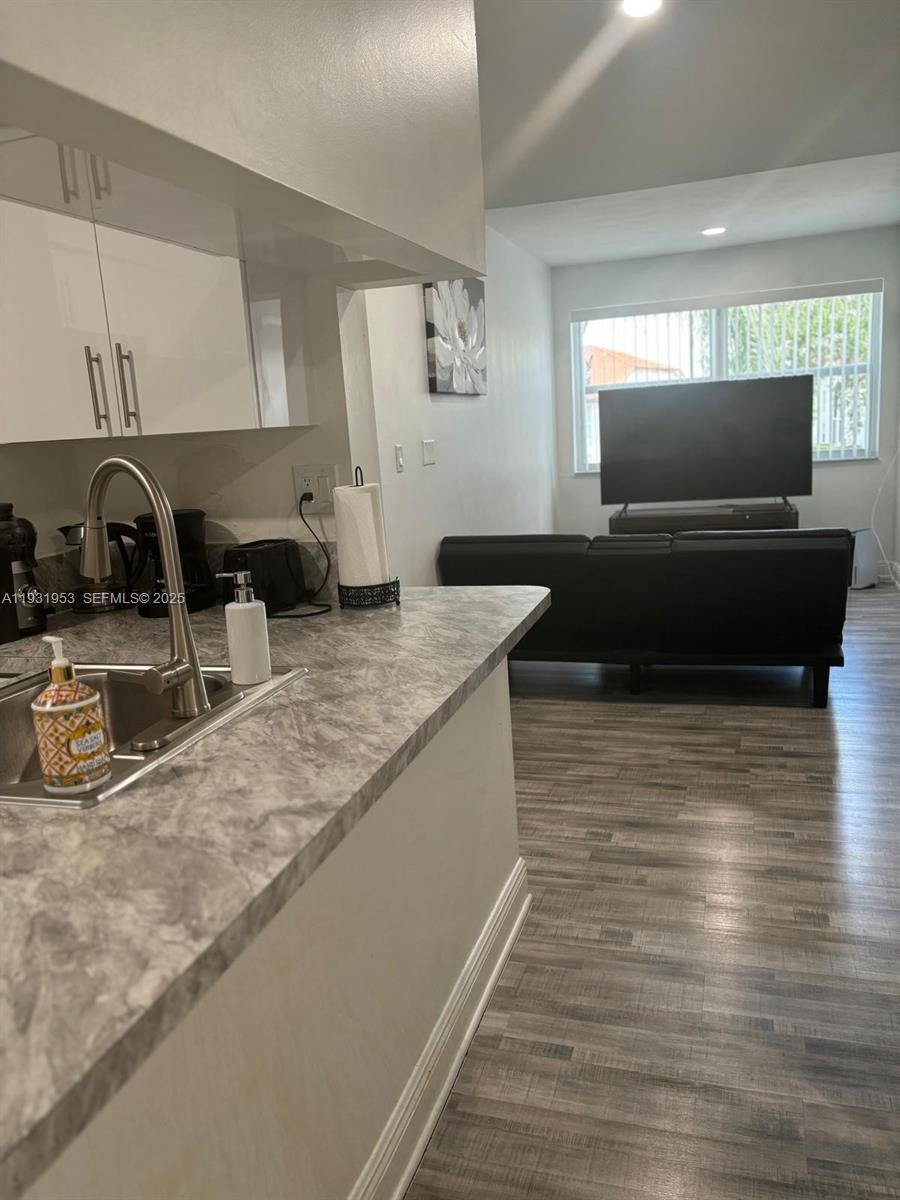 ANTIGUA AT CNTRY CLUBOF M - Residential Lease