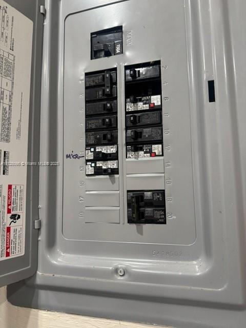 HOLLYWOOD - Residential Income