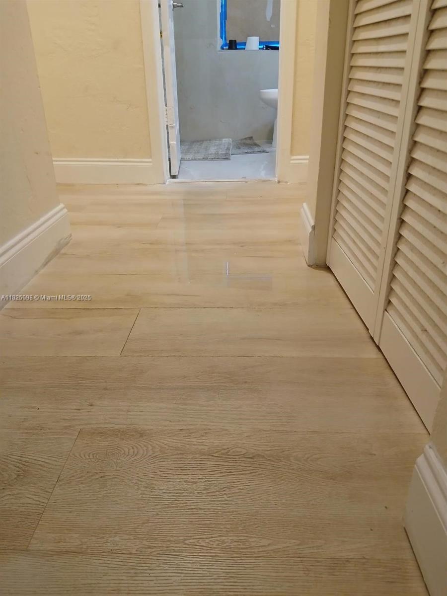 HOLLYWOOD - Residential Income