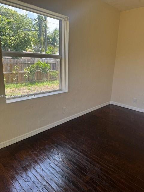 HOLLYWOOD - Residential Income