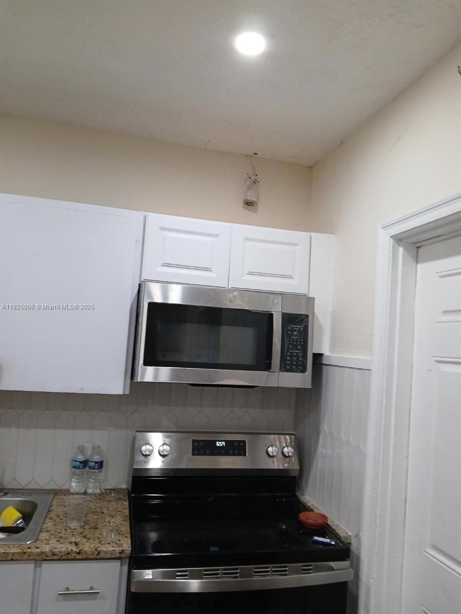 HOLLYWOOD - Residential Income