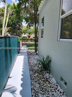 HOLLYWOOD - Residential Income