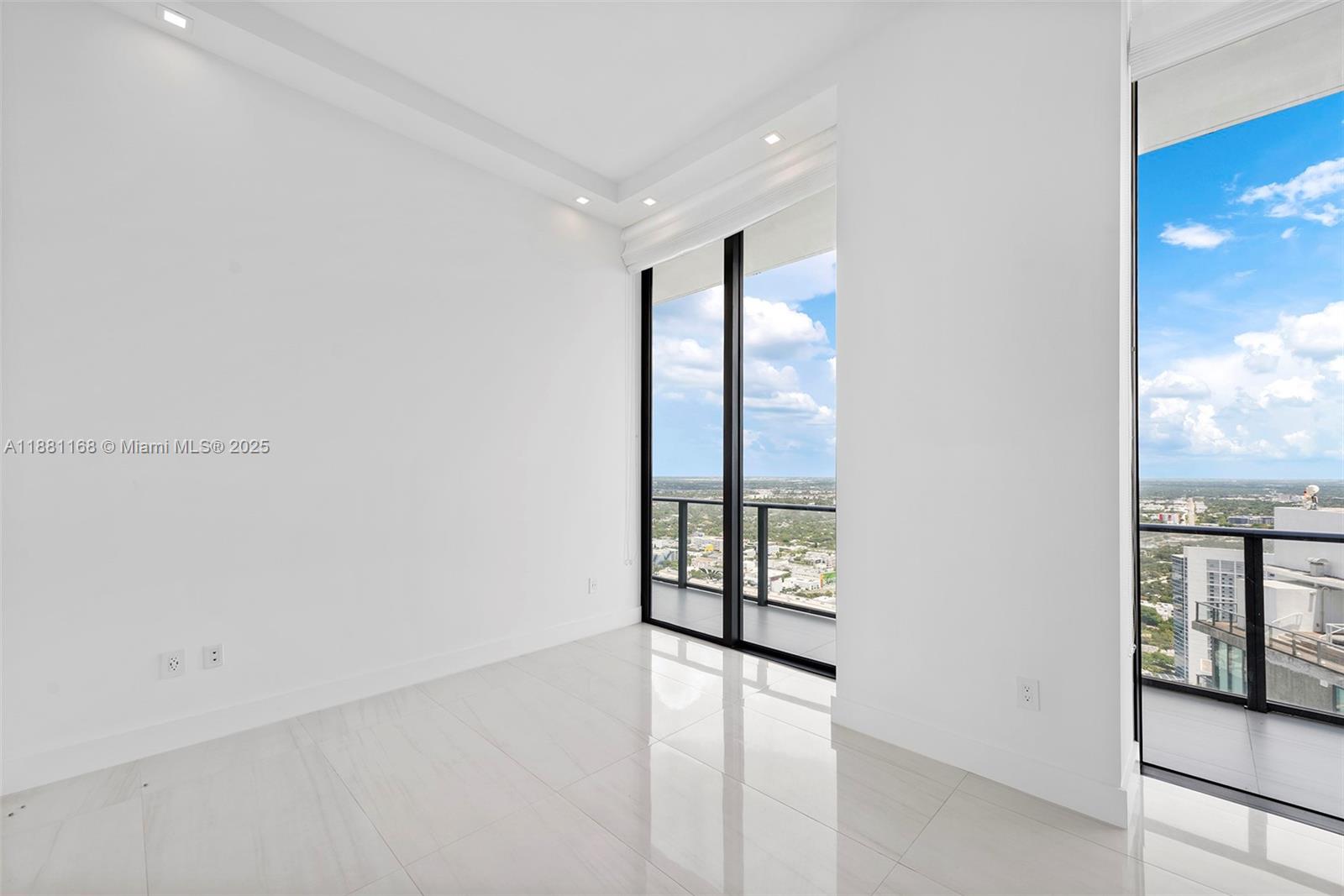 GRAN PARAISO CONDO - Residential Lease