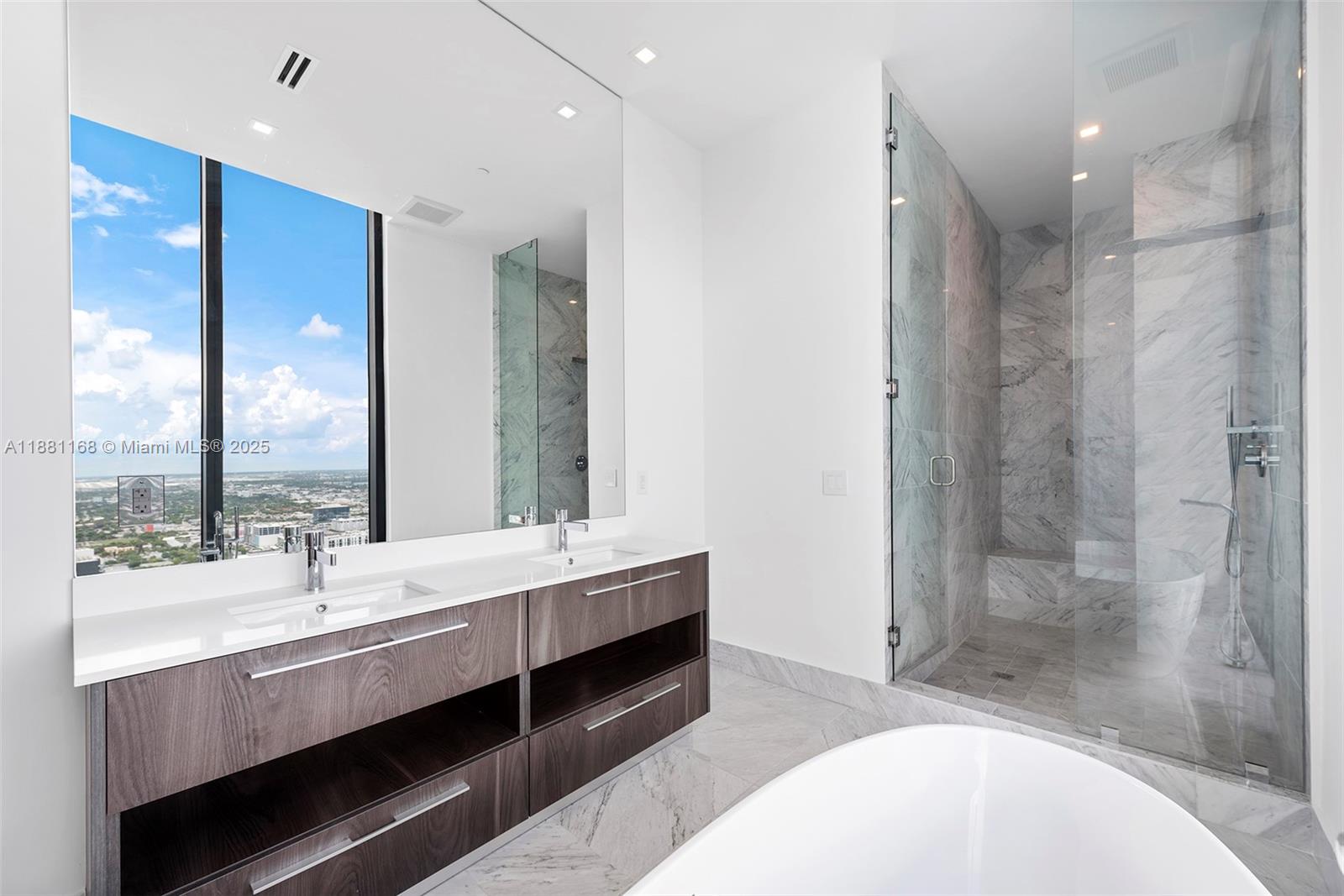 GRAN PARAISO CONDO - Residential Lease