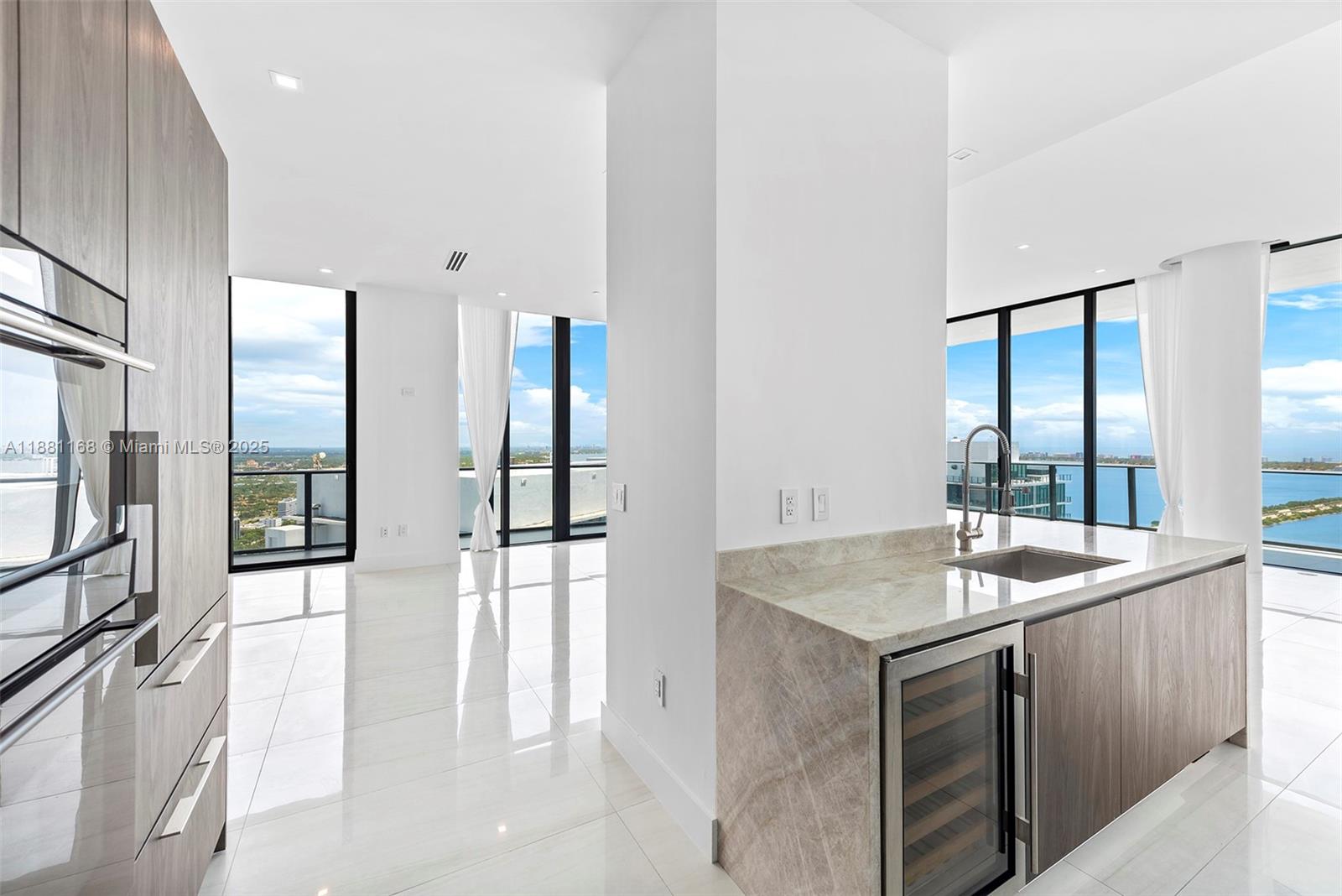 GRAN PARAISO CONDO - Residential Lease