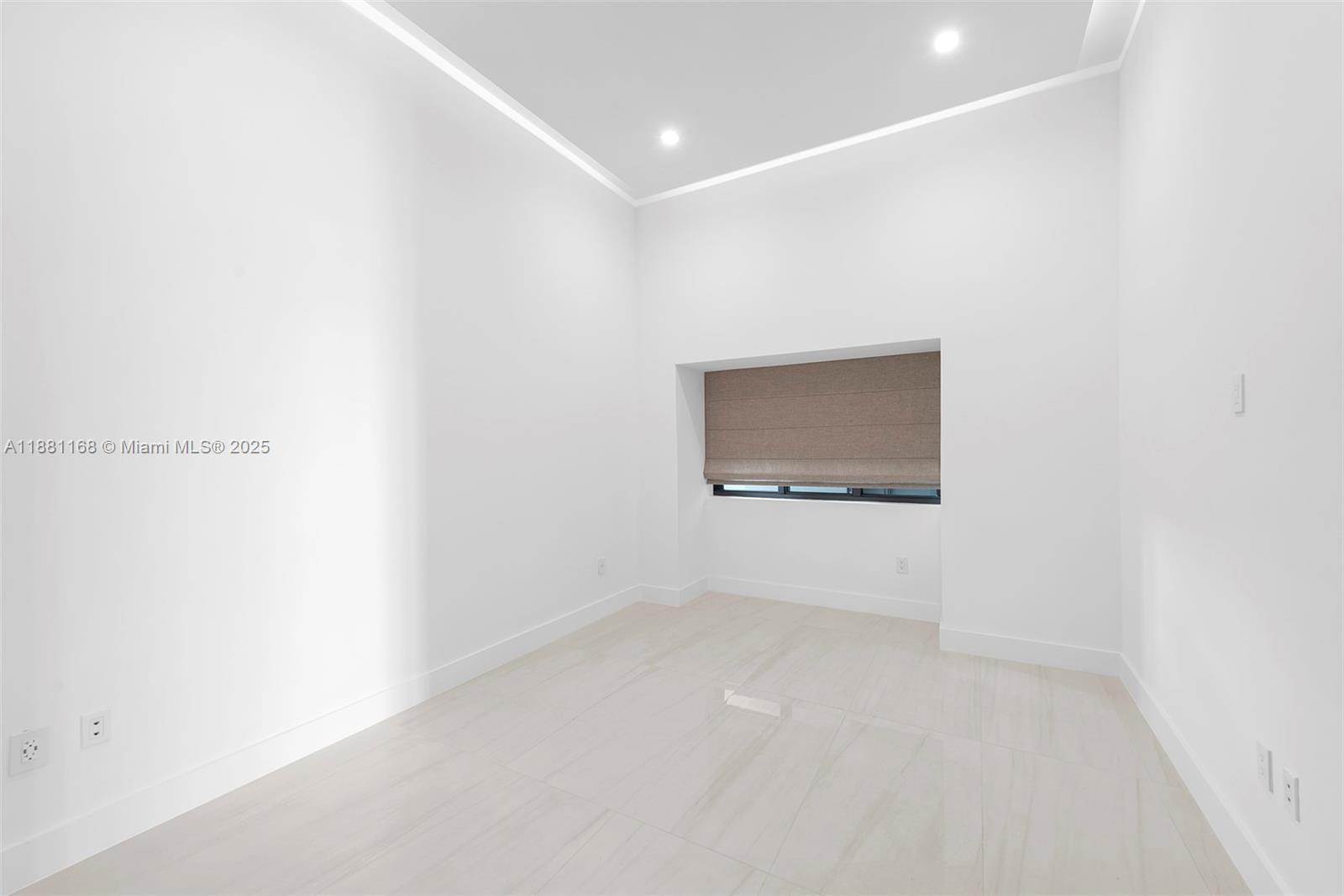 GRAN PARAISO CONDO - Residential Lease