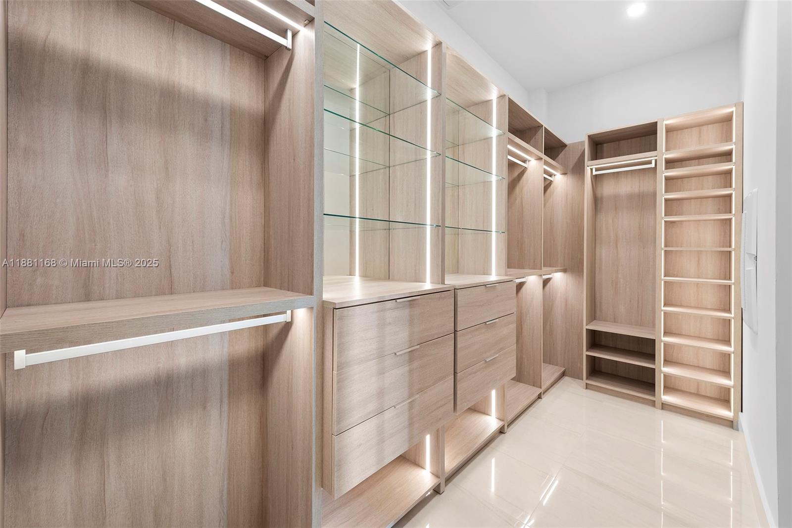 GRAN PARAISO CONDO - Residential Lease