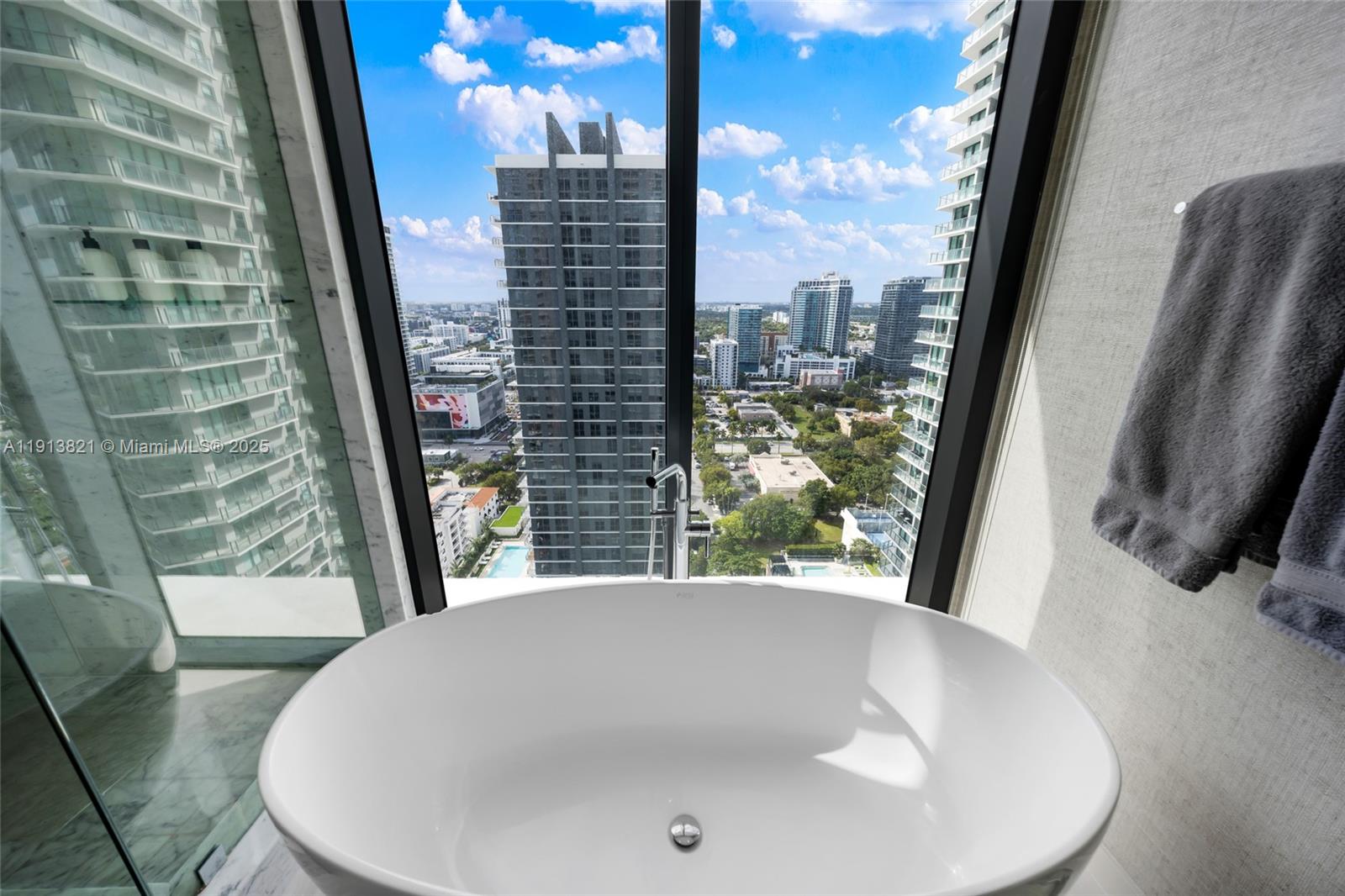 GRAN PARAISO CONDO - Residential Lease