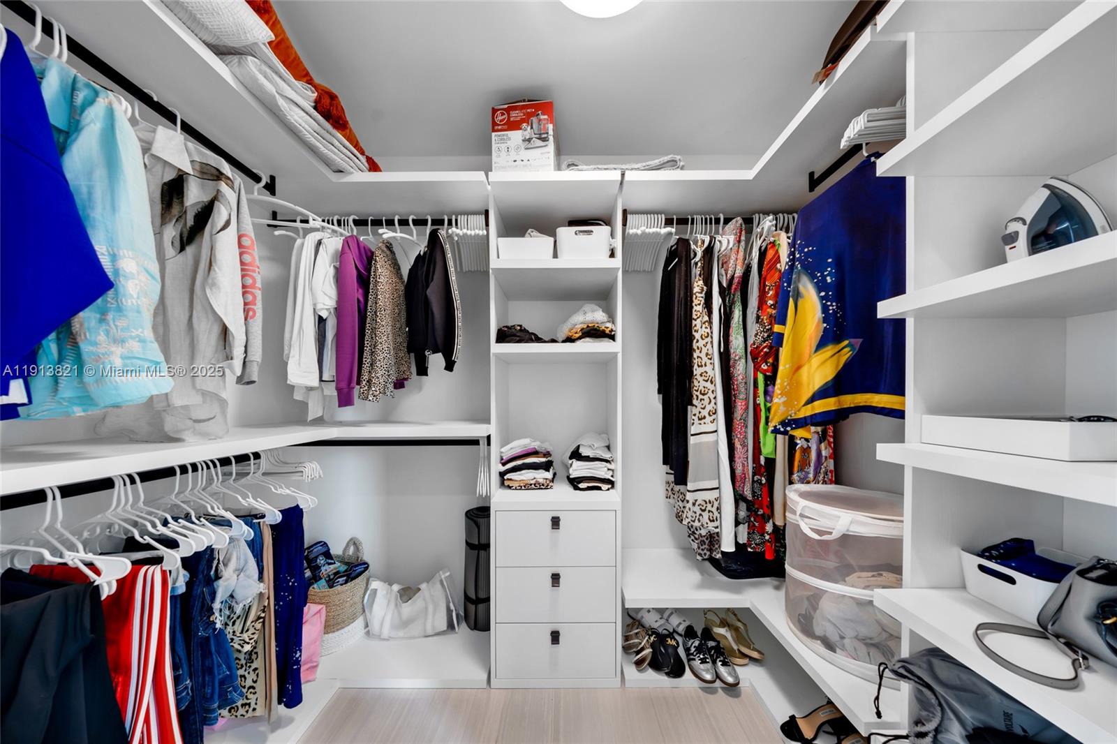 GRAN PARAISO CONDO - Residential Lease