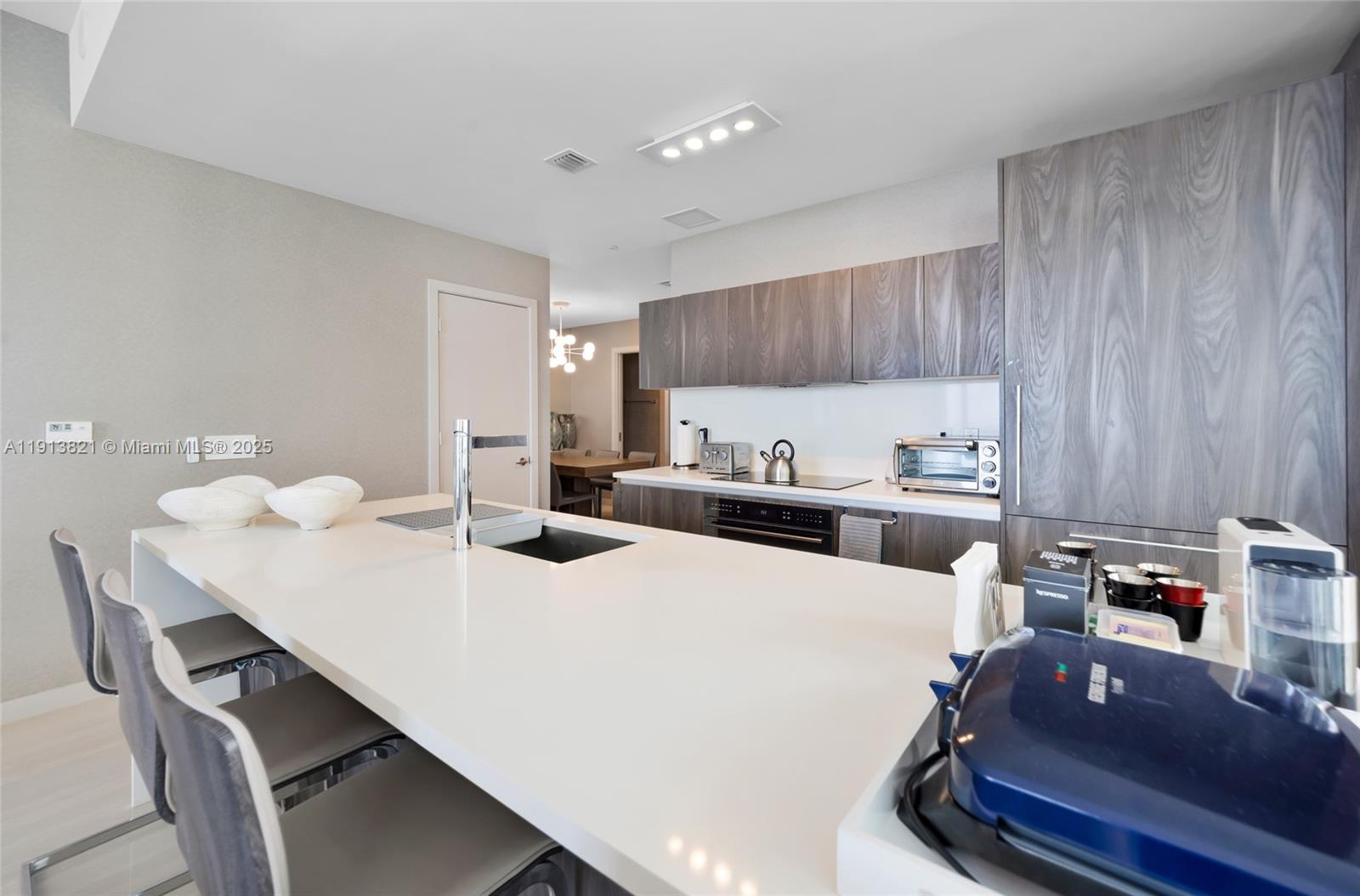 GRAN PARAISO CONDO - Residential Lease