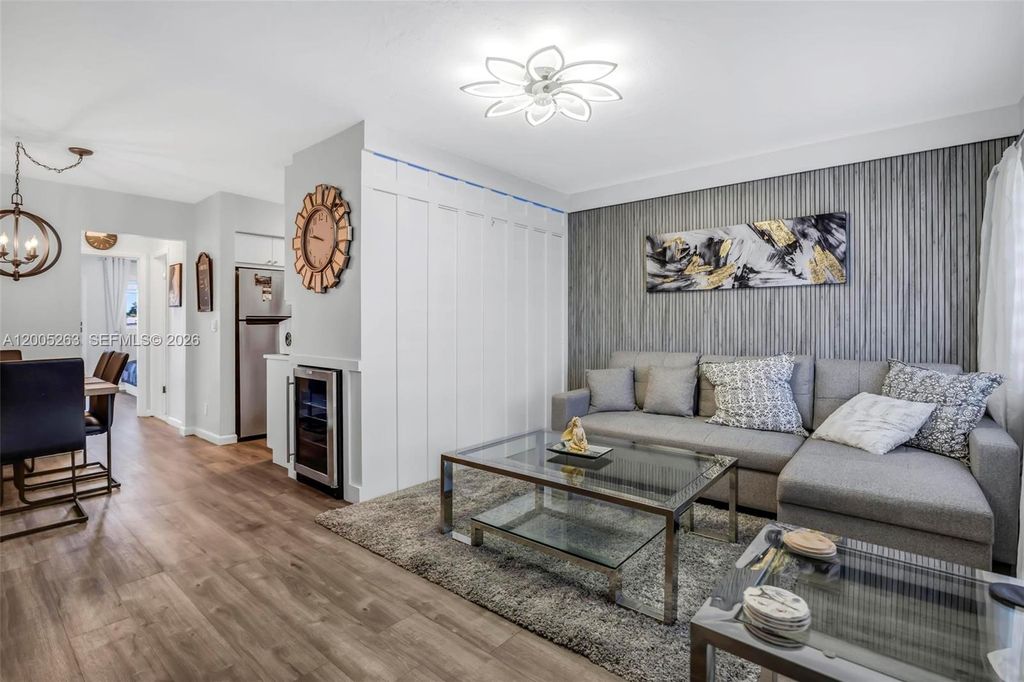 Photo of 901 SW 11th Ave #17H, Hallandale Beach, FL 33009 (MLS # A12005263)