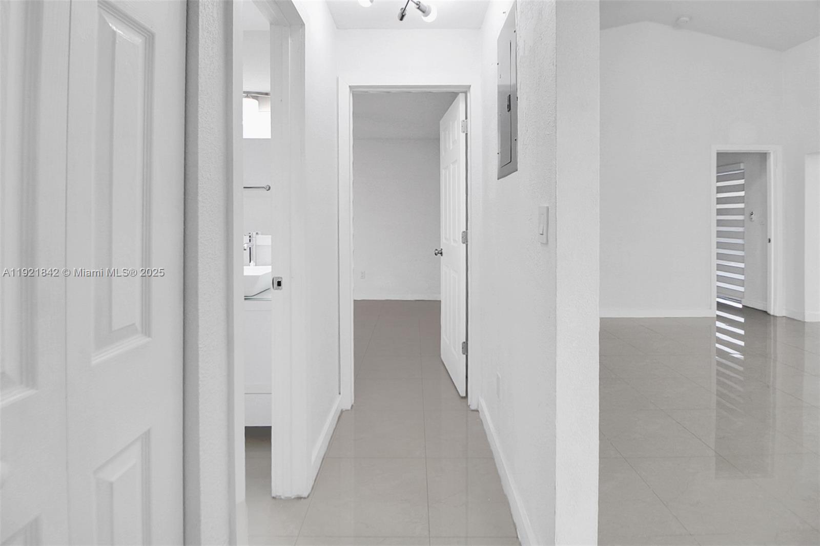 WESTWIND LAKES SEC 4 - Residential