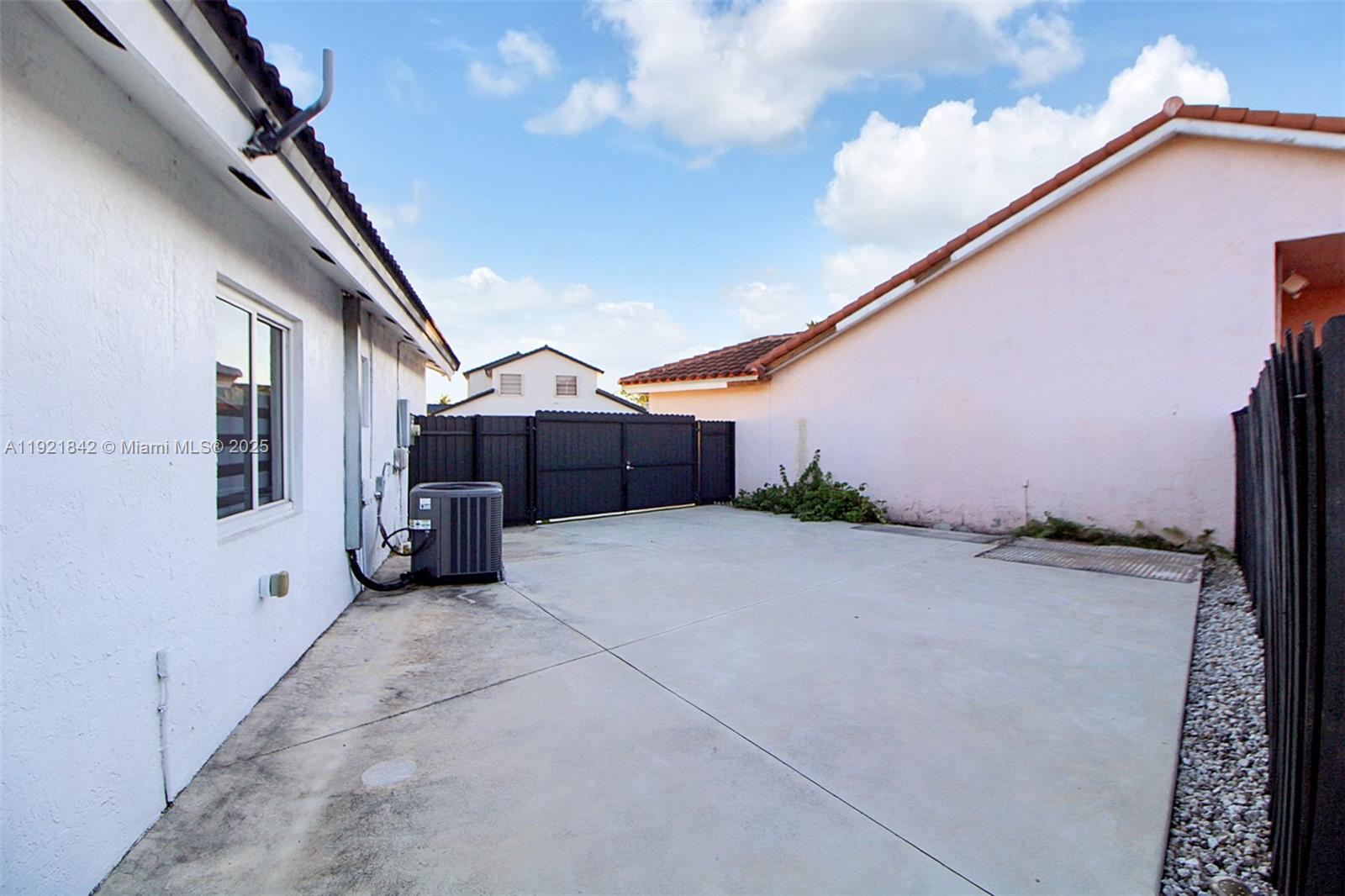 WESTWIND LAKES SEC 4 - Residential