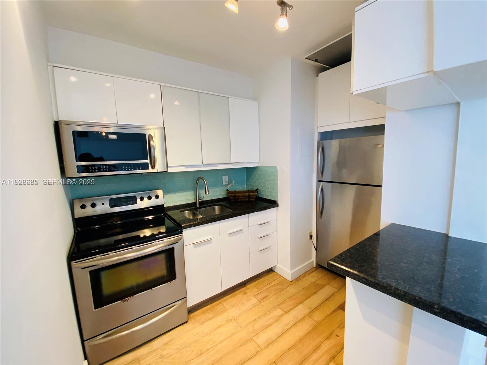 BAY DRIVE CONDO - Residential Lease