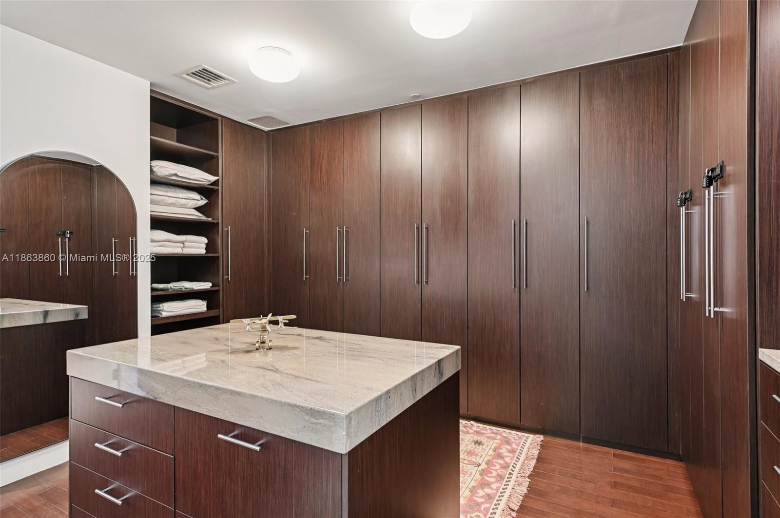 BAL HARBOUR NORTH SOUTH C - Residential Lease