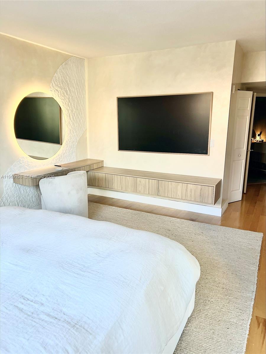THE COURTS AT SOUTH BEACH - Residential Lease