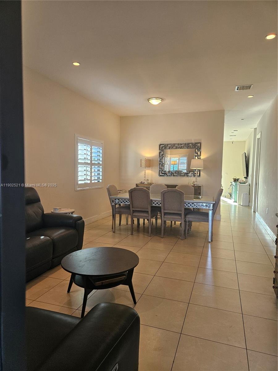 CORAL WAY PK SEC D - Residential
