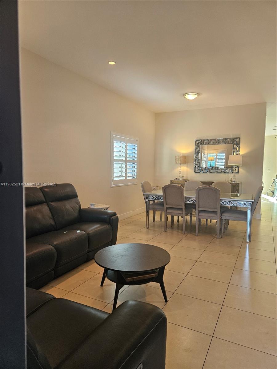 CORAL WAY PK SEC D - Residential