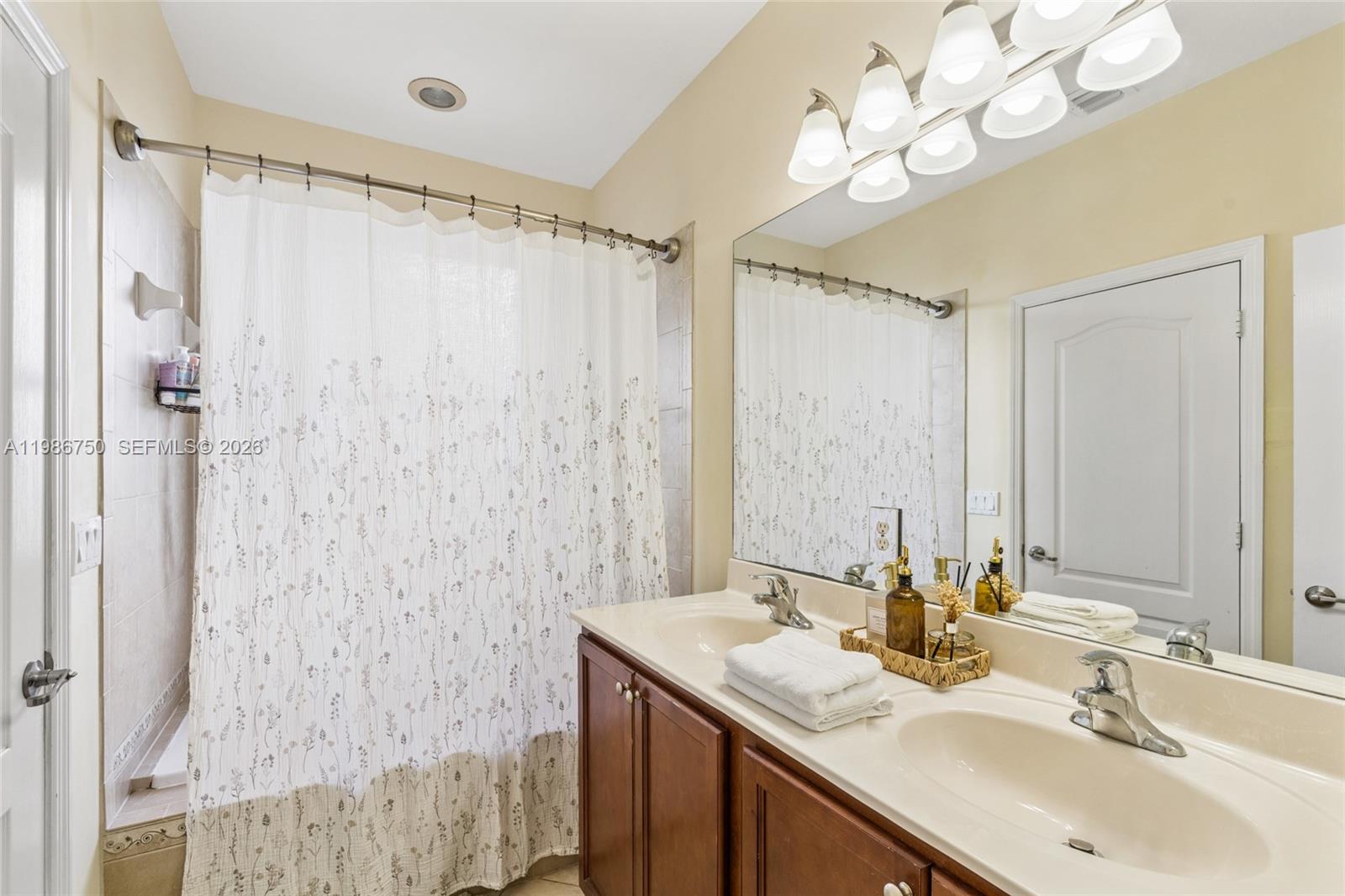 SILVER PALM EAST SEC FOUR - Residential