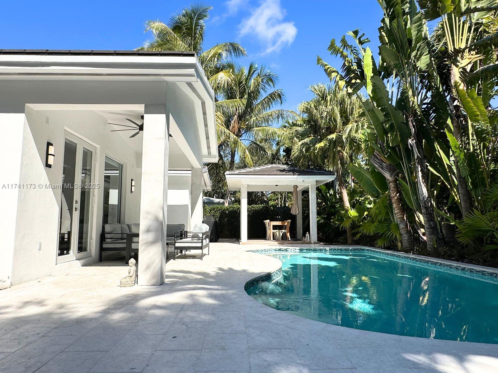 TROPICAL ISLE HOMES SUB 1 - Residential