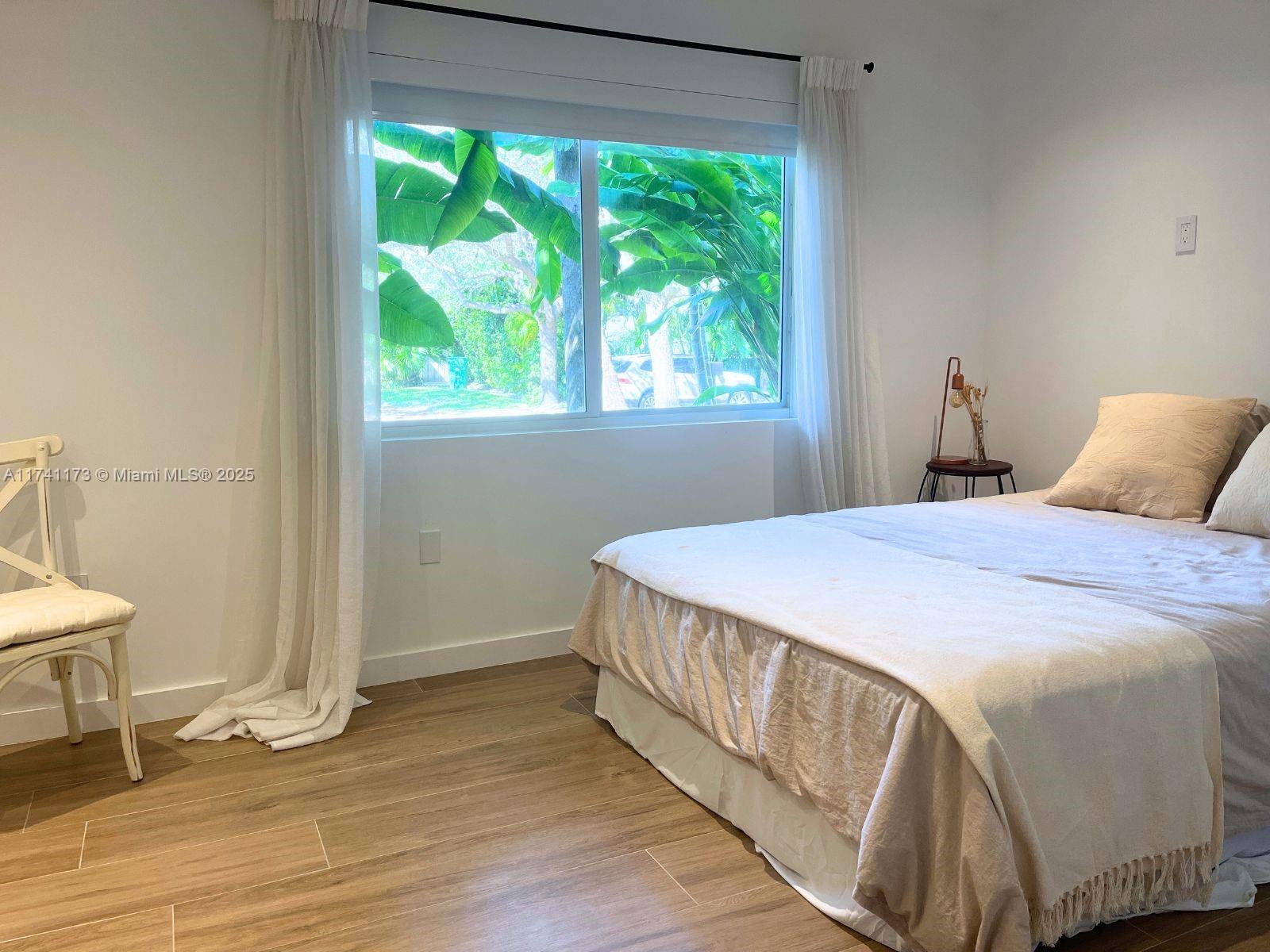 TROPICAL ISLE HOMES SUB 1 - Residential